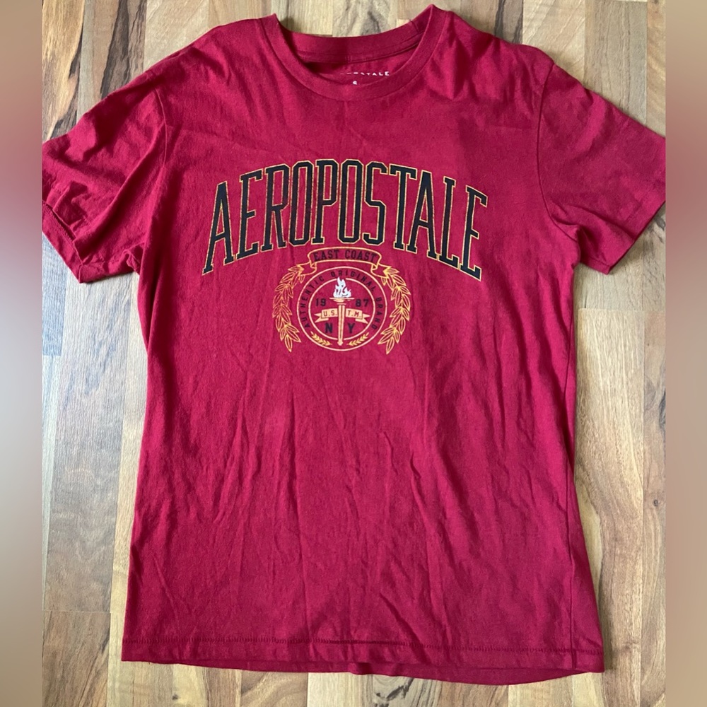 Small Red Aeropostale Graphic Tee Shirt